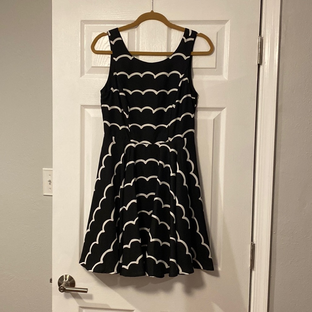Black and white Dress. size large